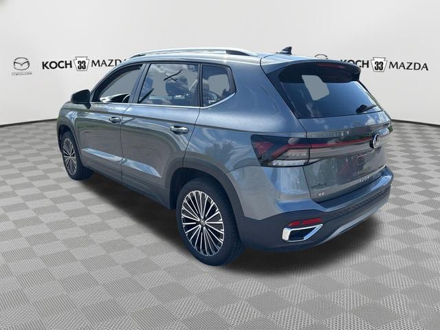Used 2025 Volkswagen Taos SE FWD image 5