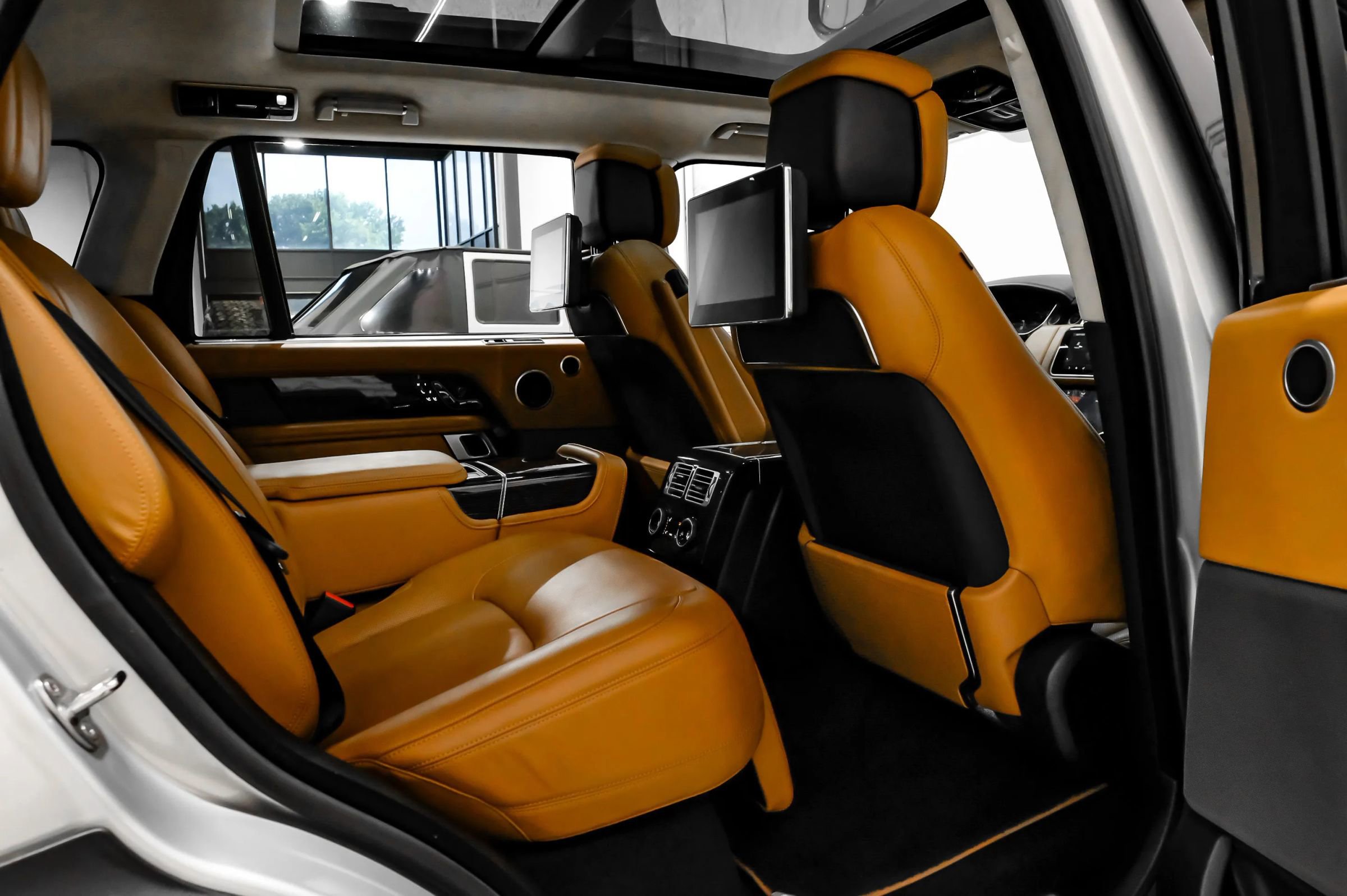 Used 2019 Land Rover Range Rover Long Wheelbase Autobiography image 43