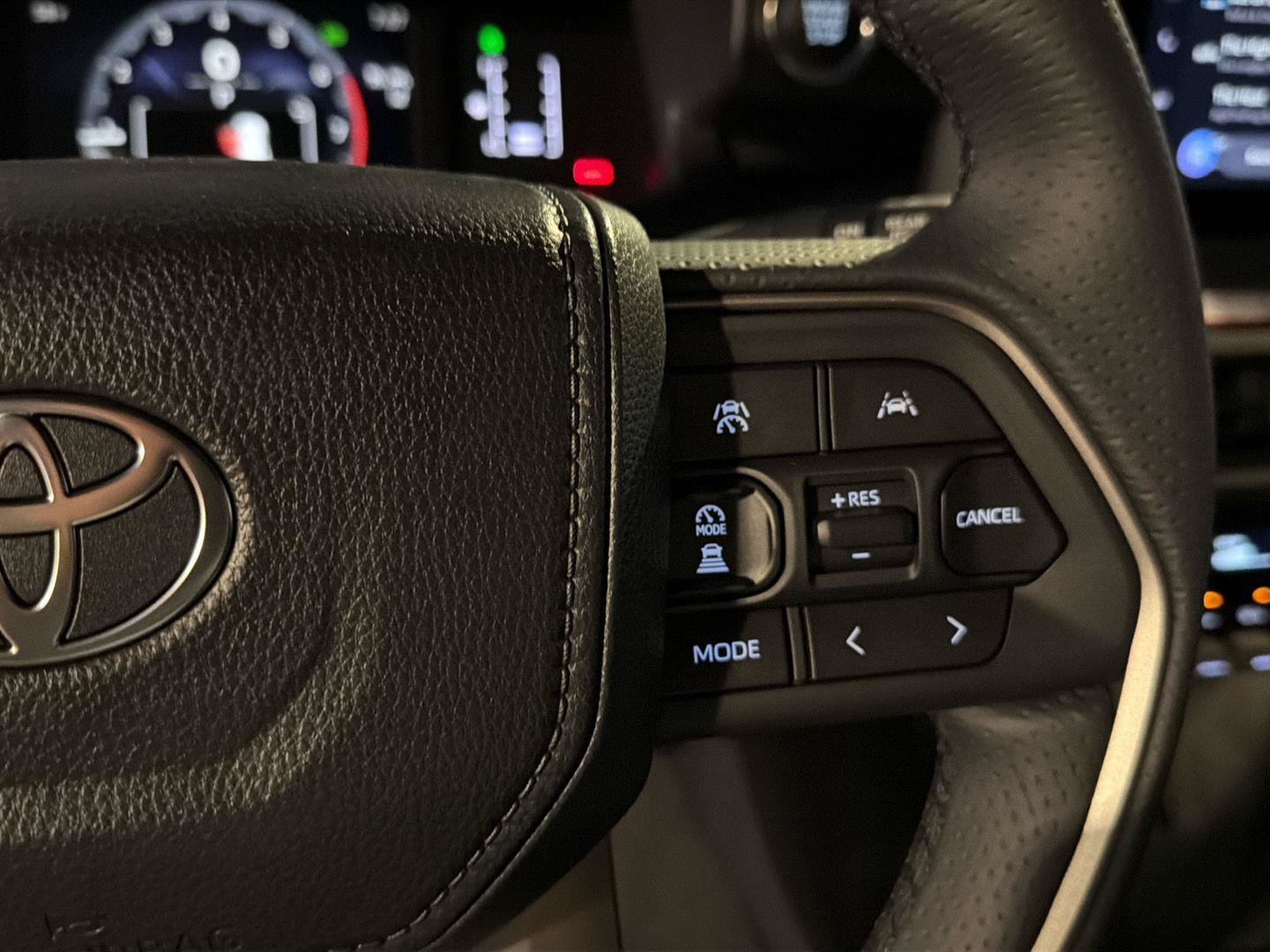New 2026 Toyota 4Runner SR5 AWD/4WD image 23