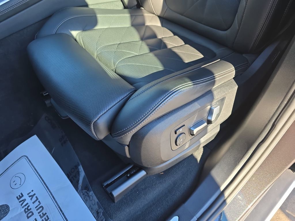 Used 2023 BMW X5 xDrive40i w/ Premium Package image 33