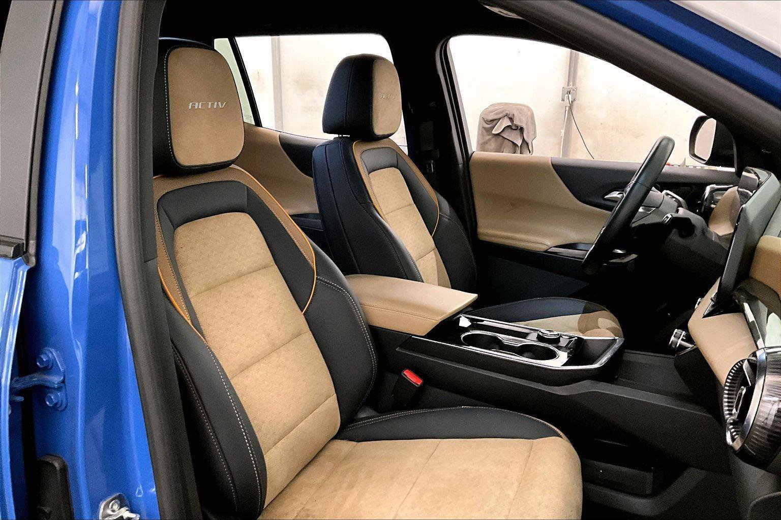 Used 2025 Chevrolet Equinox ACTIV w/ Safety and Technology Package image 7