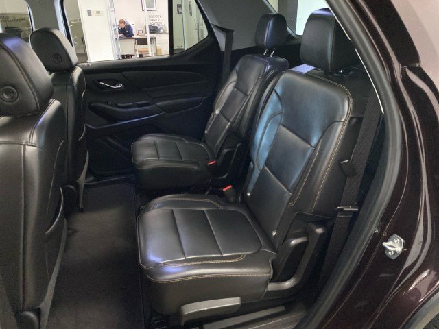 Used 2021 Chevrolet Traverse LT w/ LT Premium Package AWD/4WD image 10
