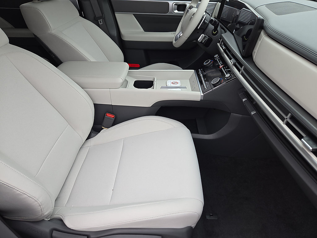 New 2026 Hyundai Santa Fe SE FWD image 15