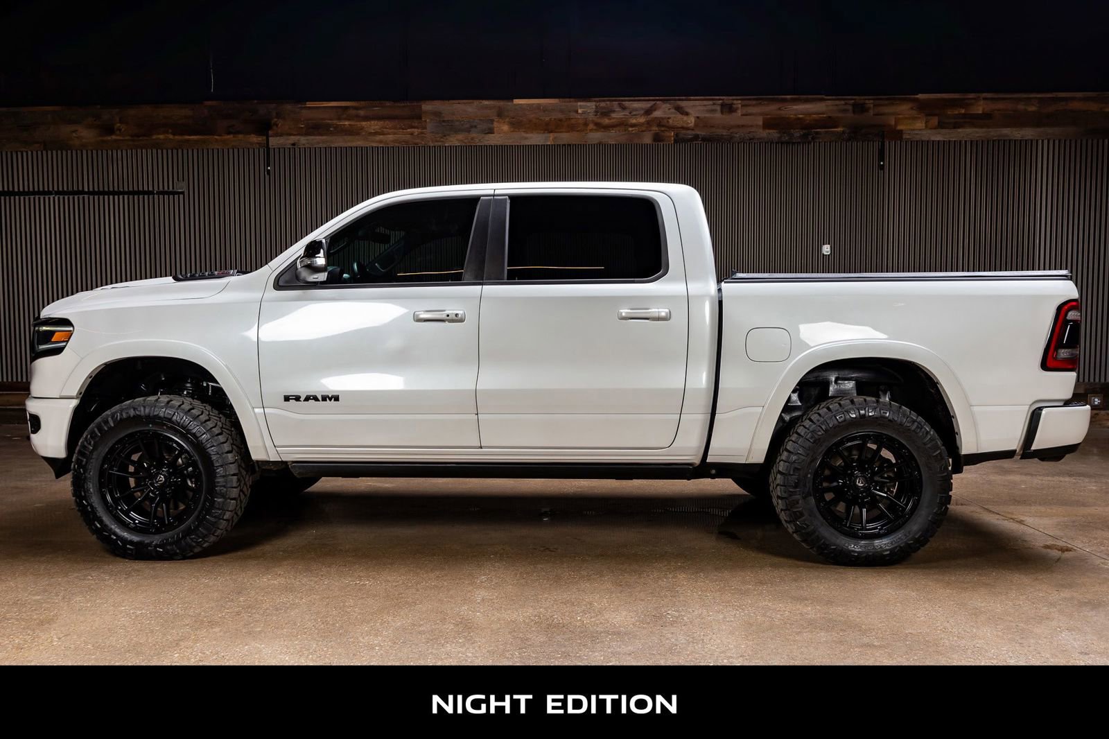 Used 2021 RAM 1500 Limited w/ Night Edition image 6