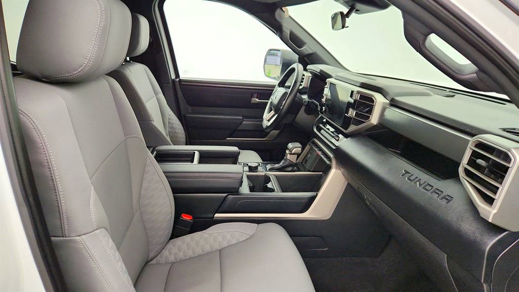 Used 2025 Toyota Tundra SR5 AWD/4WD image 23