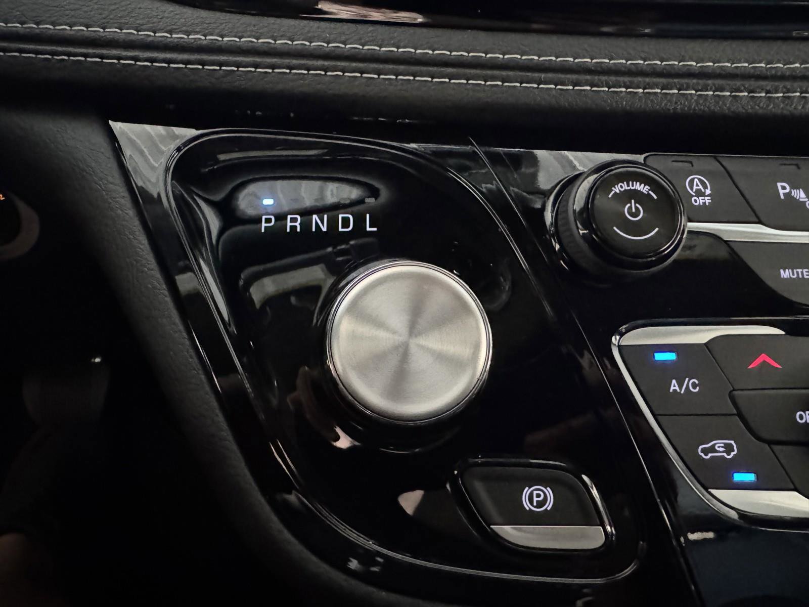 New 2026 Chrysler Pacifica Select image 15