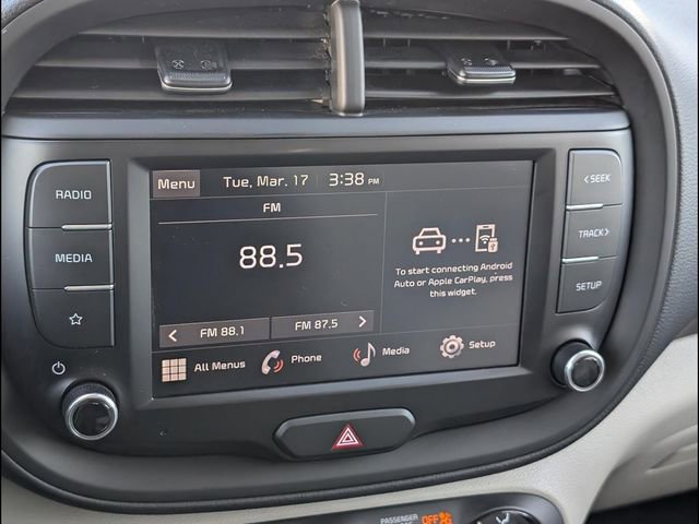 Used 2023 Kia Soul LX w/ LX Technology Package image 14