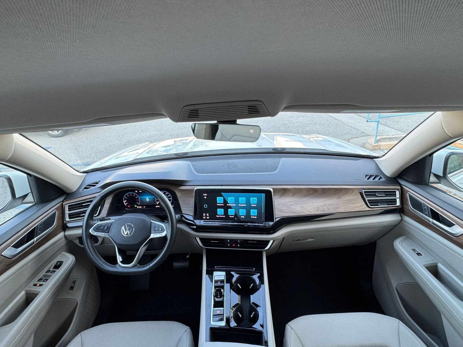Used 2026 Volkswagen Atlas SE FWD image 36