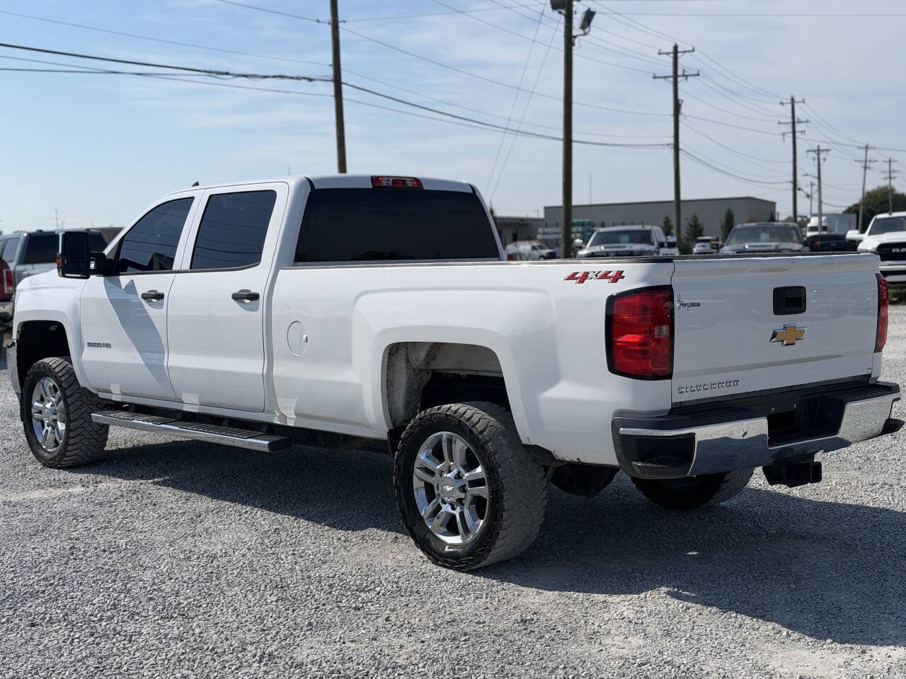 Used 2018 Chevrolet Silverado 2500 W/T w/ WT Convenience Package AWD/4WD image 3