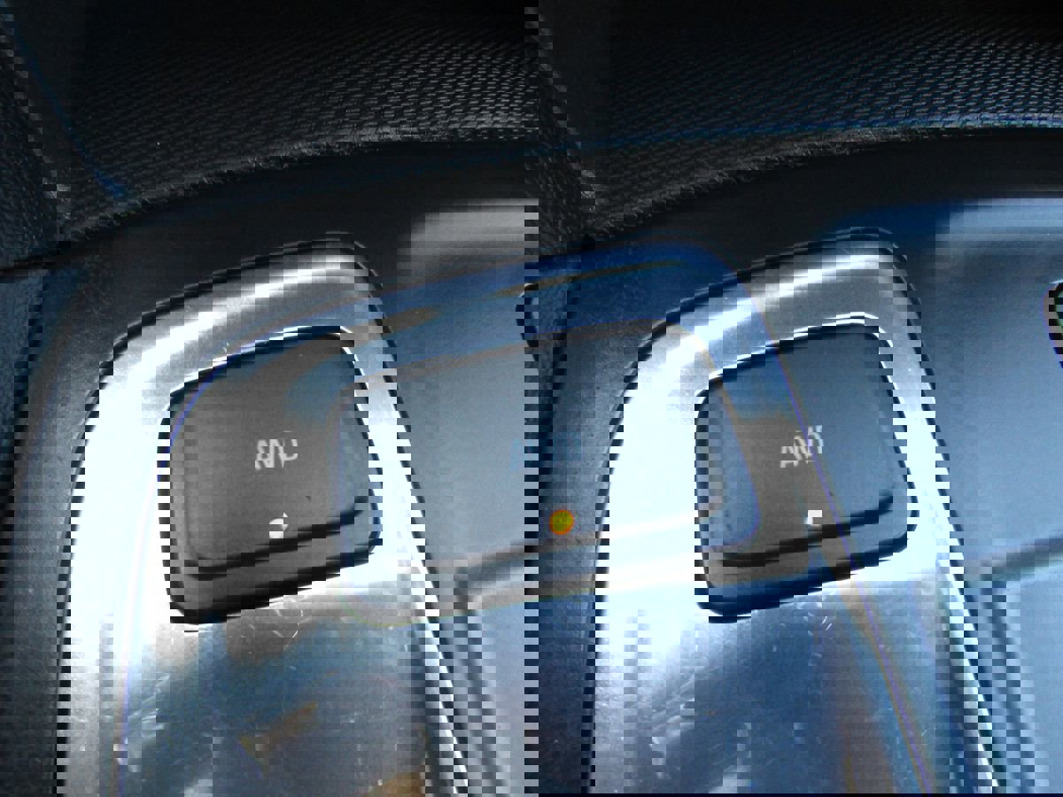 Used 2023 Chevrolet Equinox LT image 19