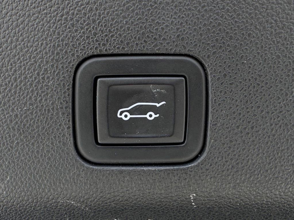 Used 2021 GMC Yukon Denali AWD/4WD image 35