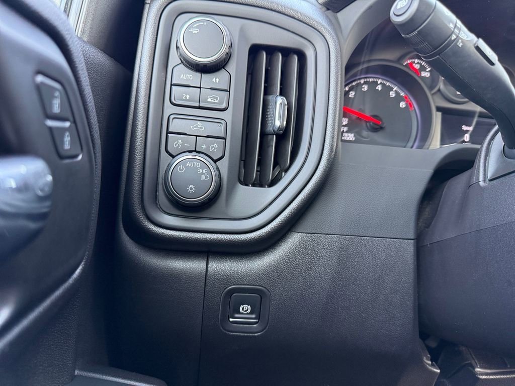 Certified 2024 Chevrolet Silverado 1500 Custom w/ Turbomax Blackout Package image 22