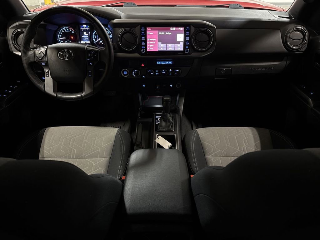 Used 2022 Toyota Tacoma TRD Sport image 10