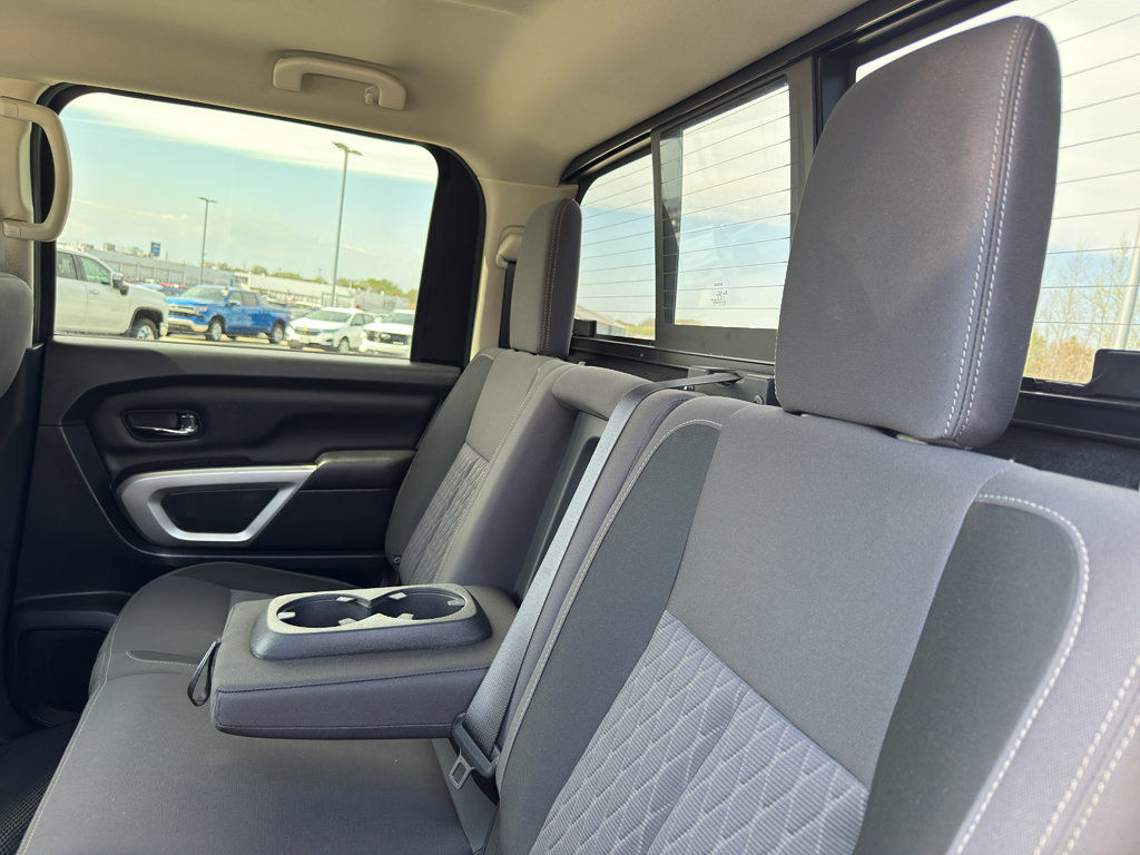 Used 2020 Nissan Titan SV w/ SV Convenience Package AWD/4WD image 34