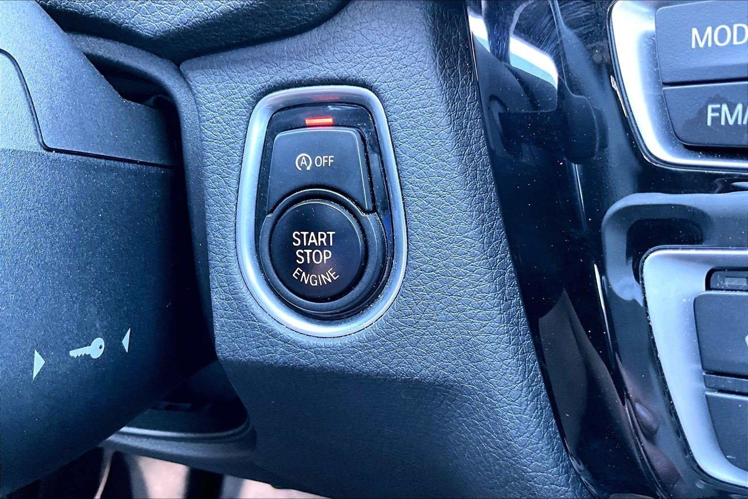 Used 2016 BMW 328i xDrive Sedan AWD/4WD image 23