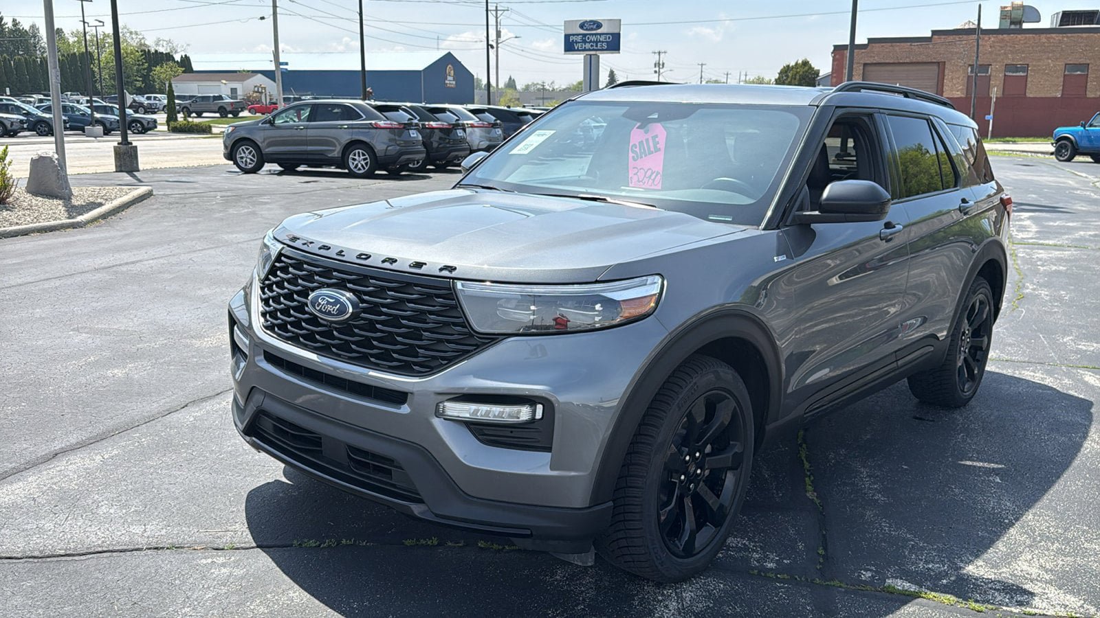 Used 2023 Ford Explorer ST-Line w/ Class IV Trailer Tow Package AWD/4WD image 3
