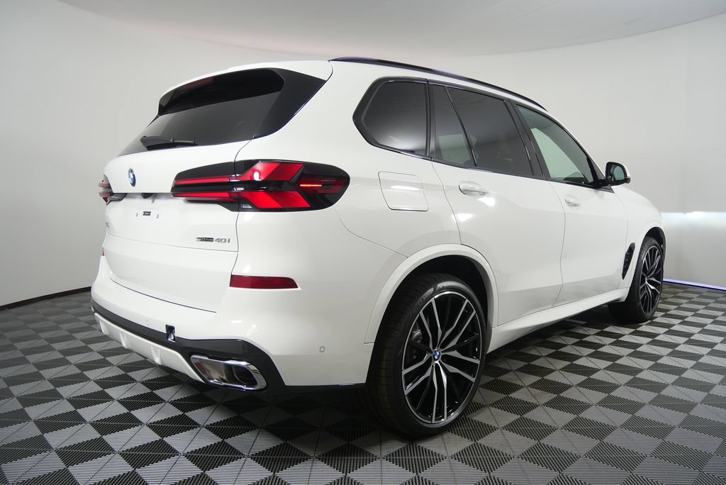 Used 2026 BMW X5 sDrive40i w/ M Sport Package RWD image 6