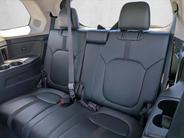 Used 2024 Honda Pilot Touring image 19