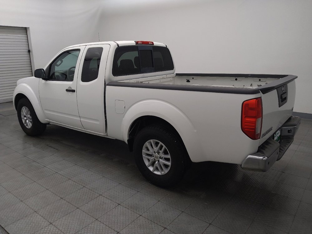 Used 2016 Nissan Frontier SV RWD image 3