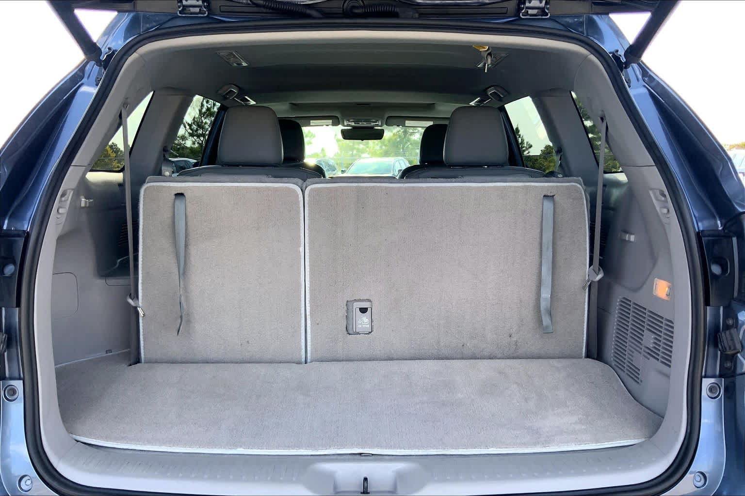 Used 2018 Toyota Highlander XLE FWD image 34