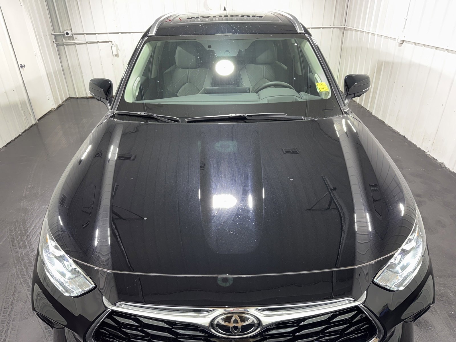 New 2026 Toyota Highlander Platinum image 5