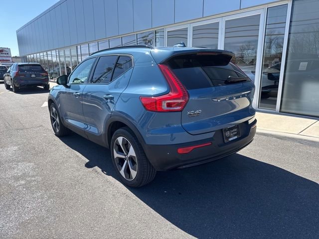 Certified 2025 Volvo XC40 B5 Plus image 3