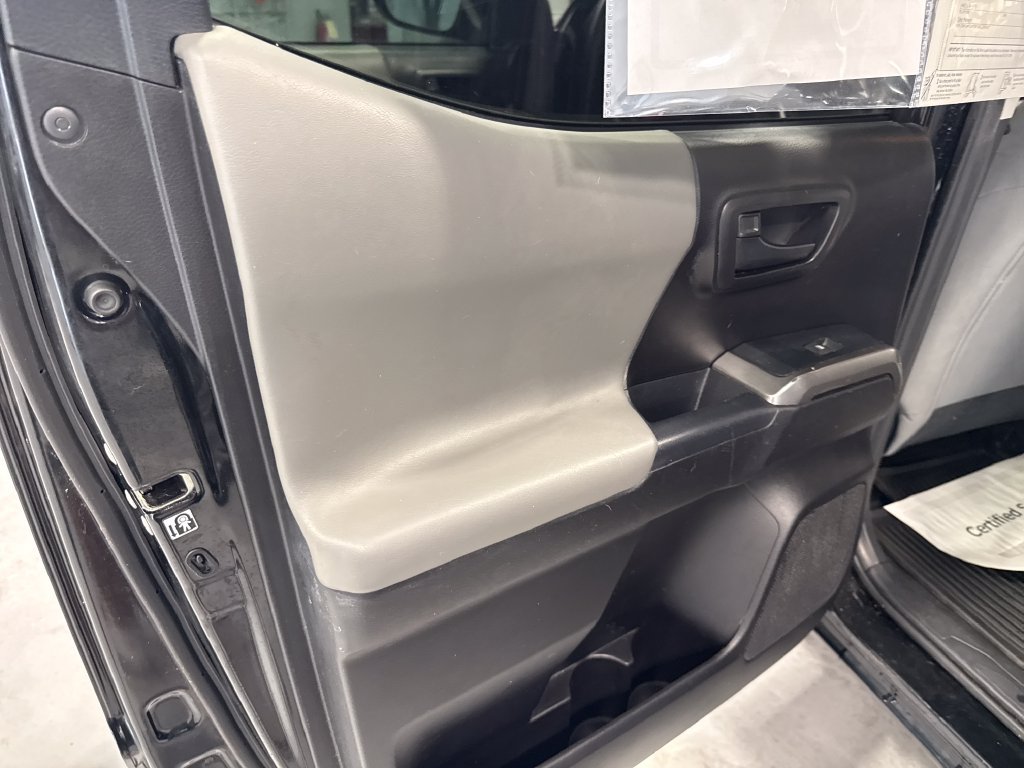 Used 2019 Toyota Tacoma SR5 RWD image 39