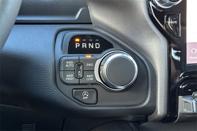 New 2026 RAM 1500 4x4 Crew Cab image 5