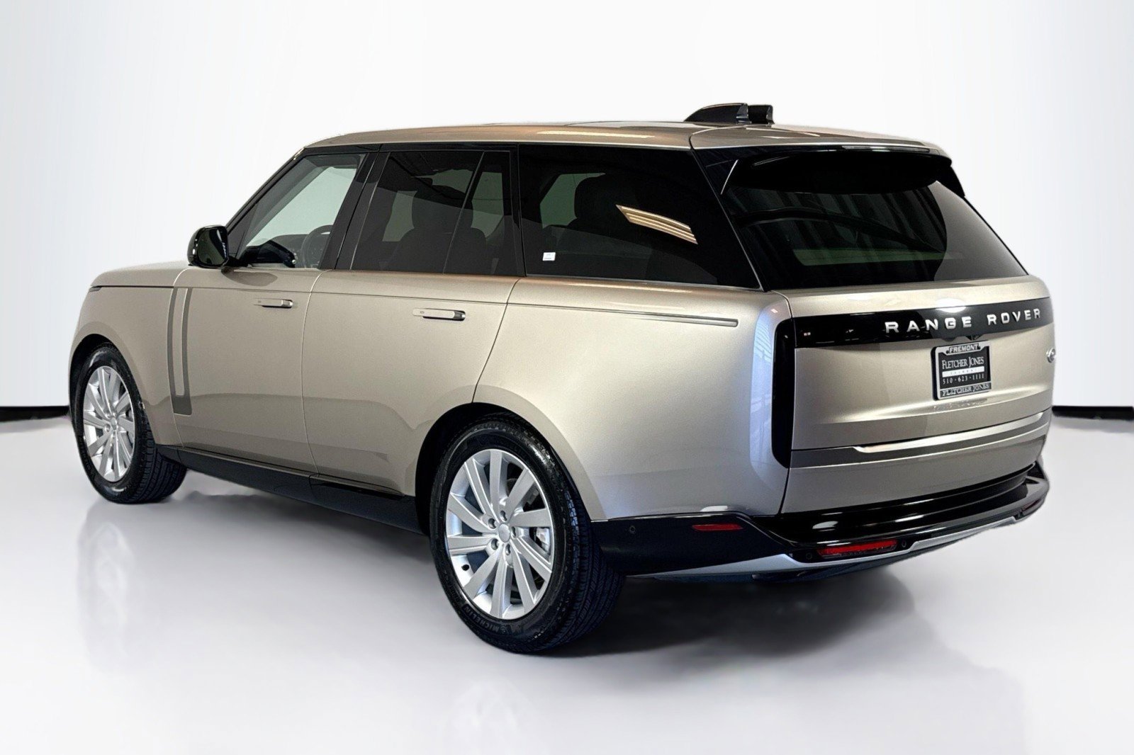 Used 2023 Land Rover Range Rover SE image 7
