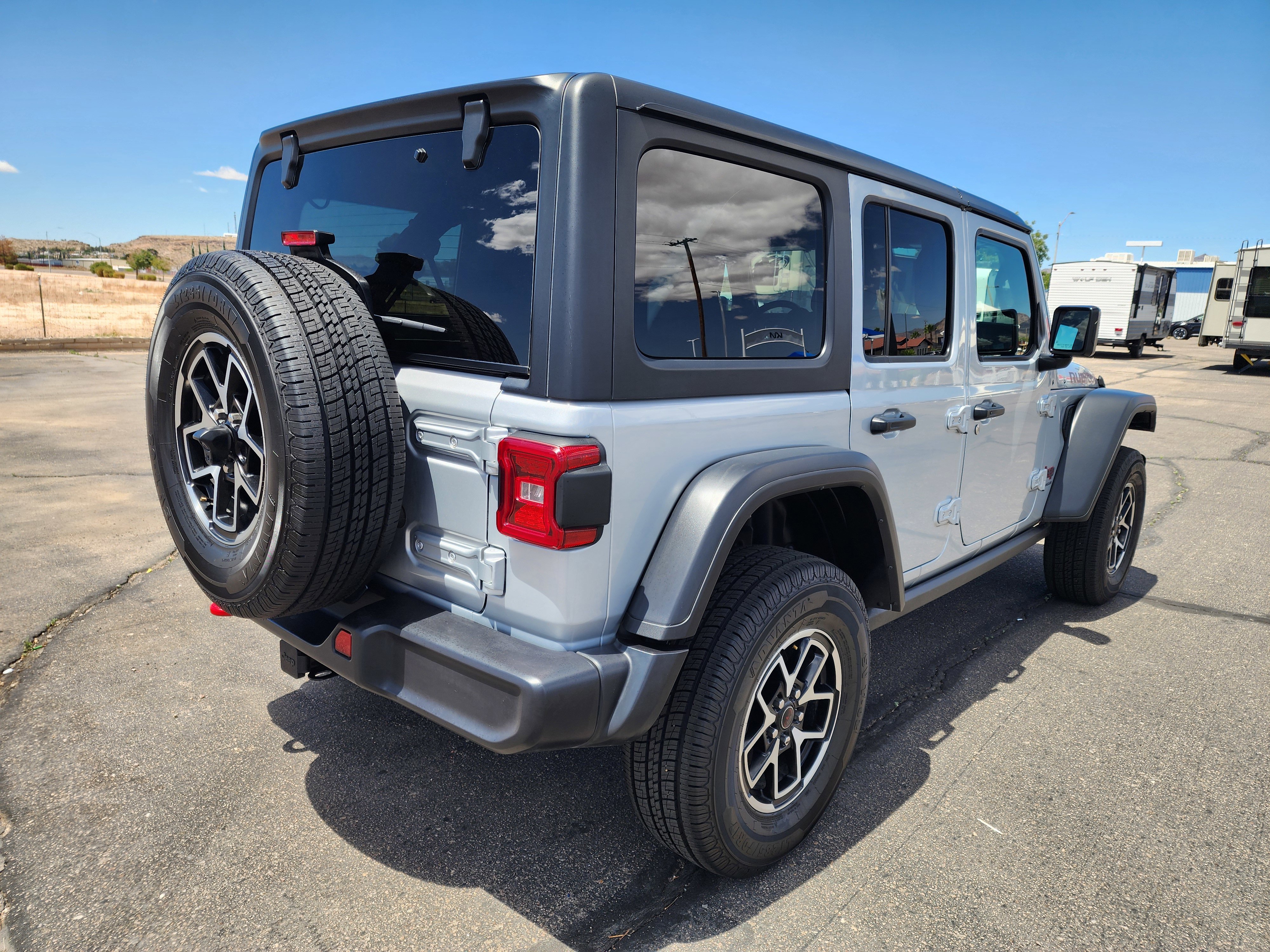 Used 2024 Jeep Wrangler Unlimited Rubicon image 5