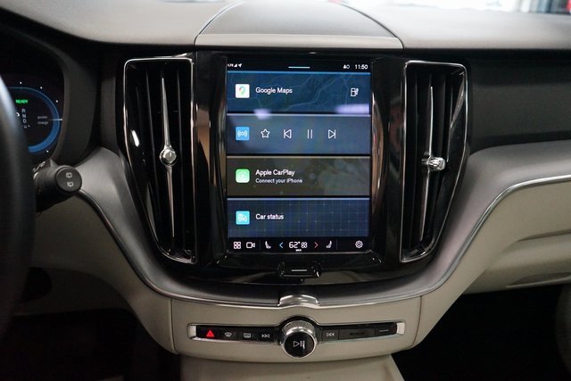 Used 2022 Volvo XC60 T8 Inscription Expression image 7