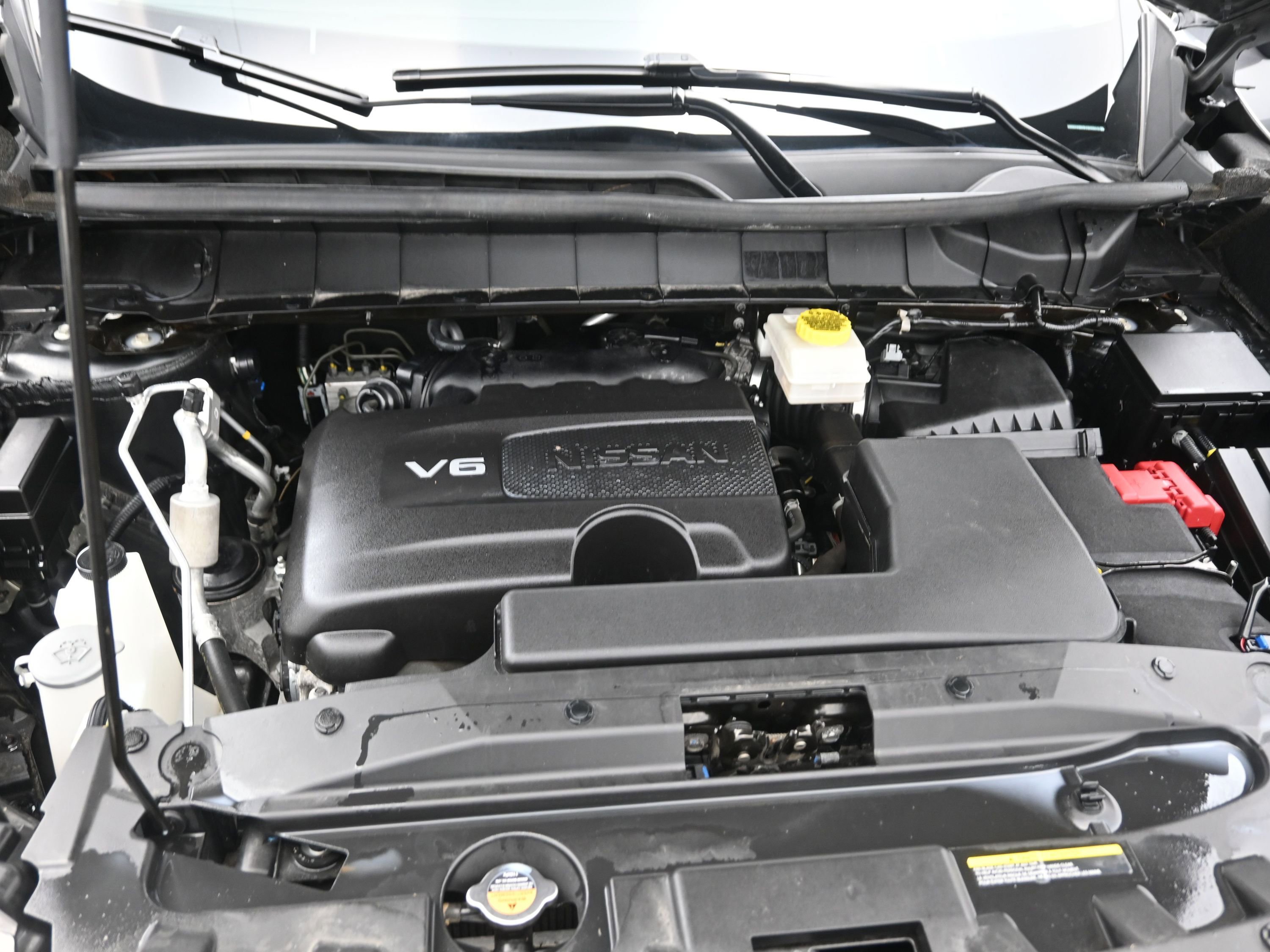 Used 2023 Nissan Pathfinder Platinum w/ Cargo Package image 17