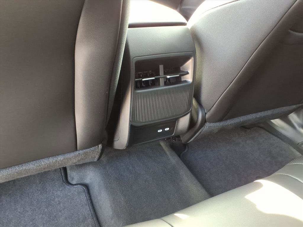 New 2026 Jeep Cherokee Limited image 34