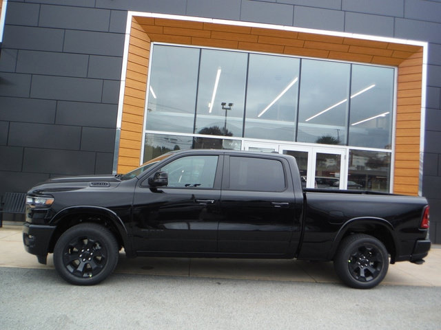 New 2027 RAM 1500 4x4 Crew Cab image 2