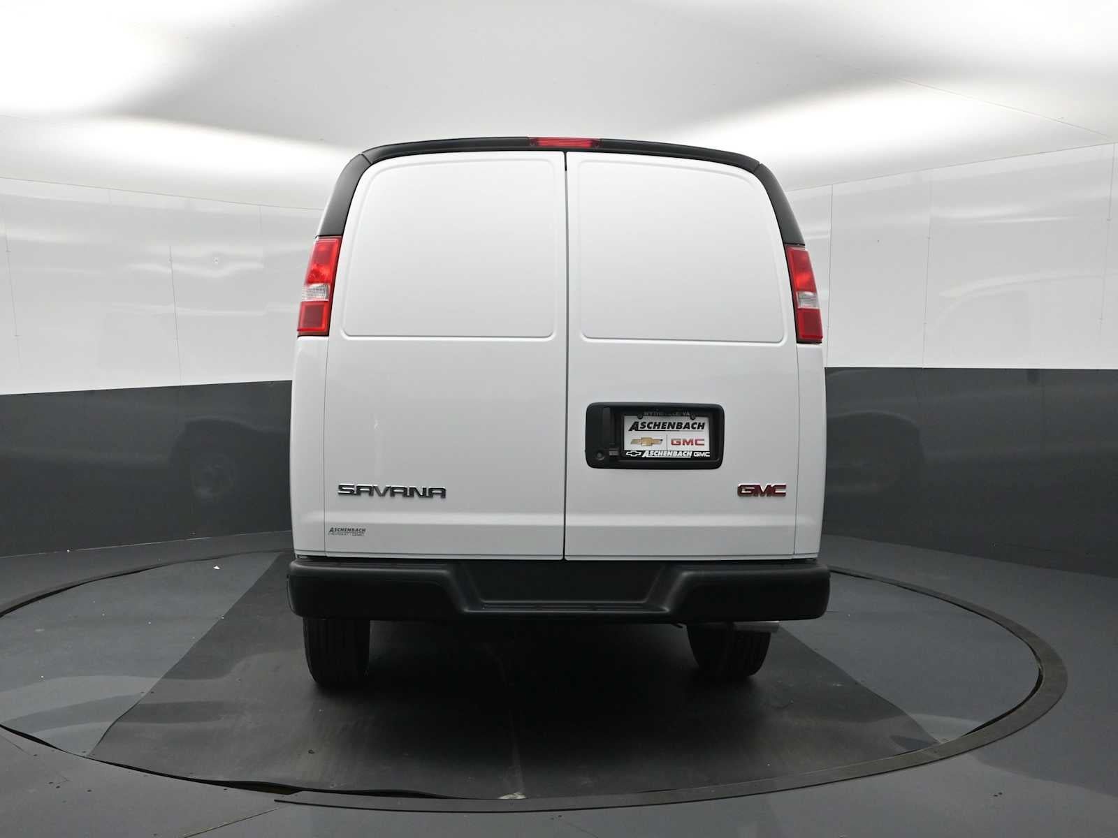 New 2026 GMC Savana 3500 w/ Driver Convenience Package RWD image 8