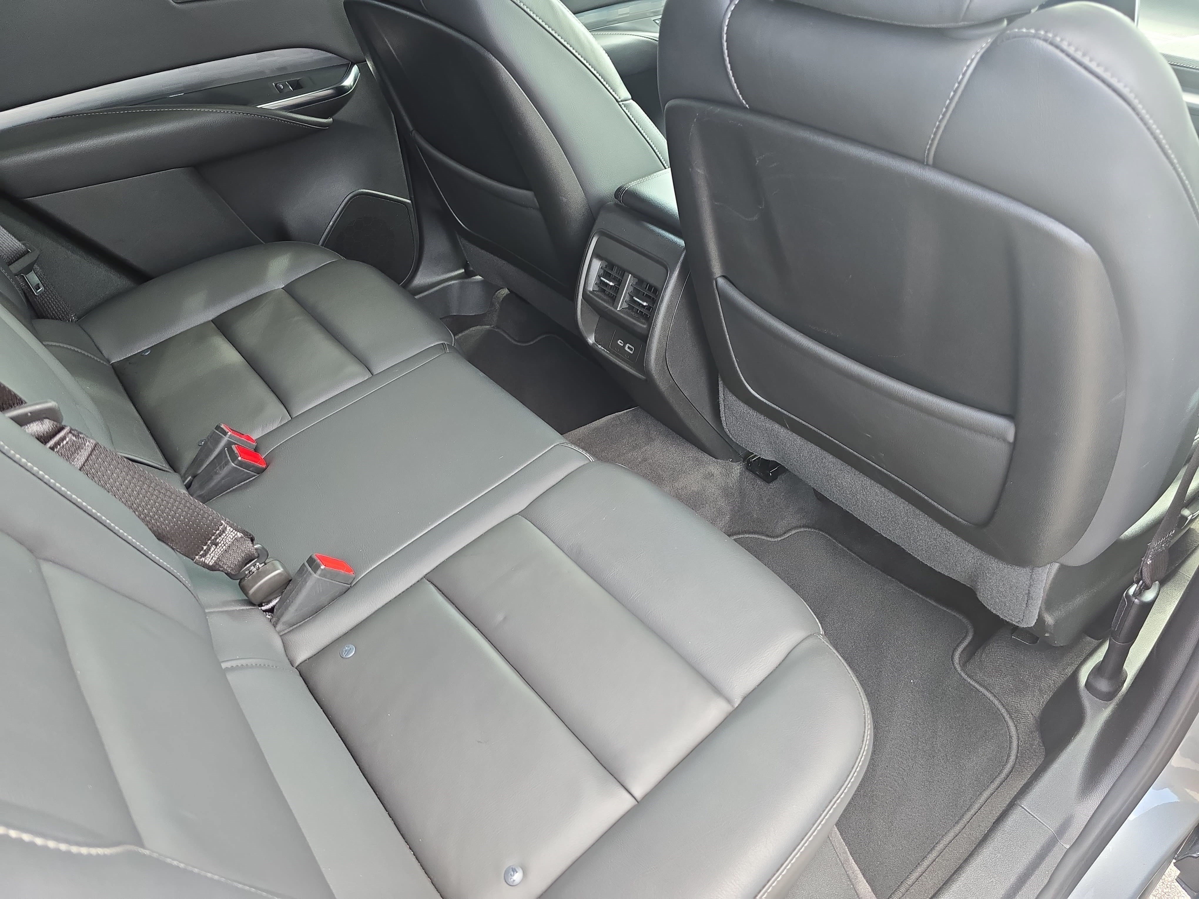 Certified 2025 Cadillac XT4 Premium Luxury AWD/4WD image 11