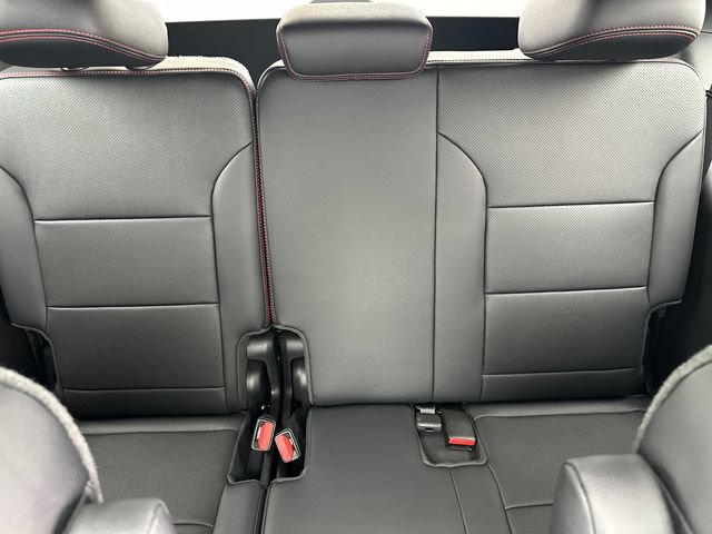New 2026 Chevrolet Traverse RS w/ LPO, Floor Liner Package AWD/4WD image 18