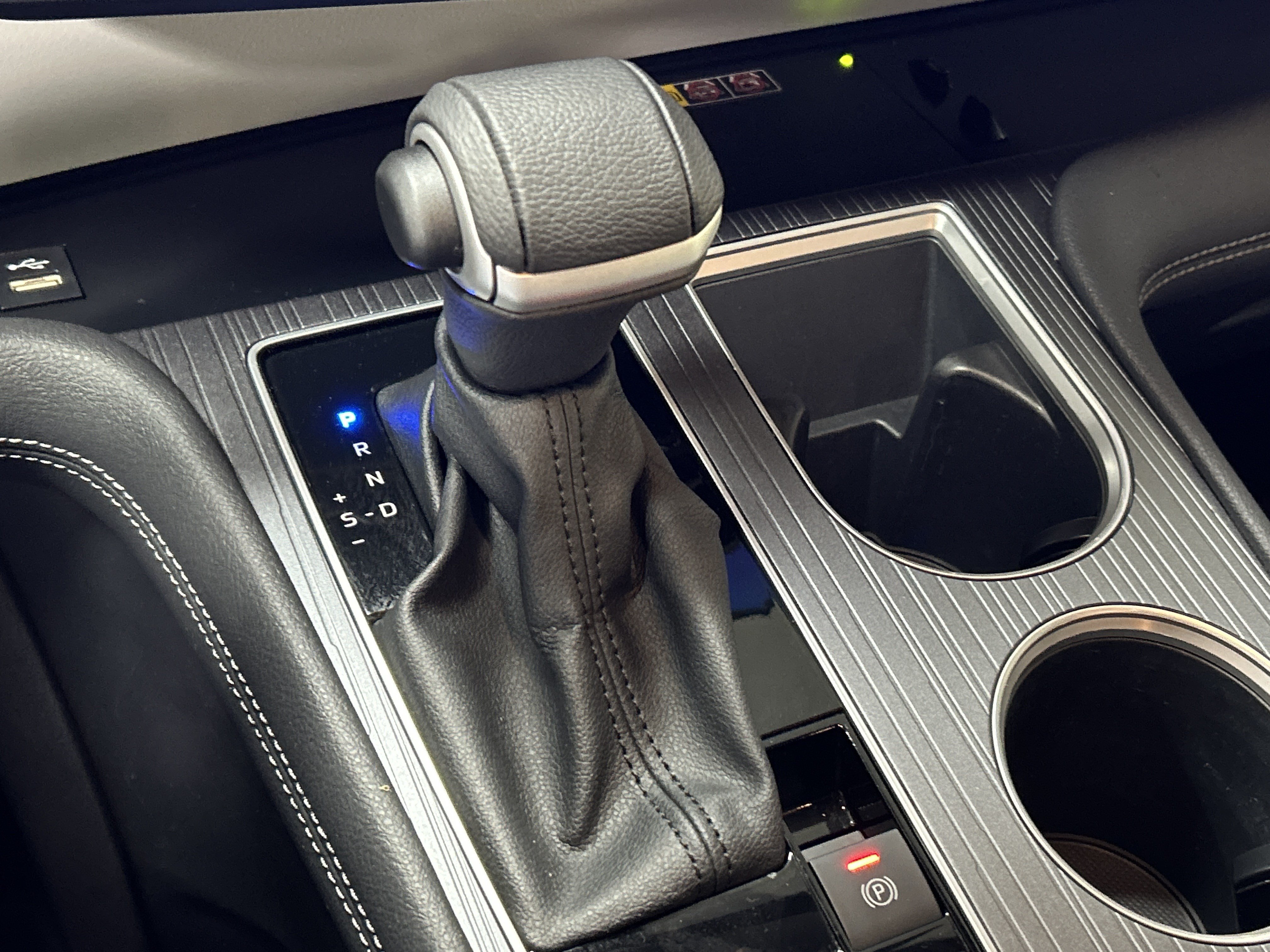 Certified 2025 Toyota Sienna XLE FWD image 26