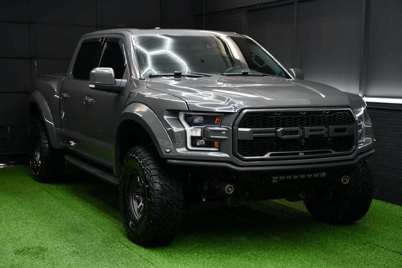 Used 2018 Ford F150 Raptor w/ Equipment Group 802A Luxury AWD/4WD image 5