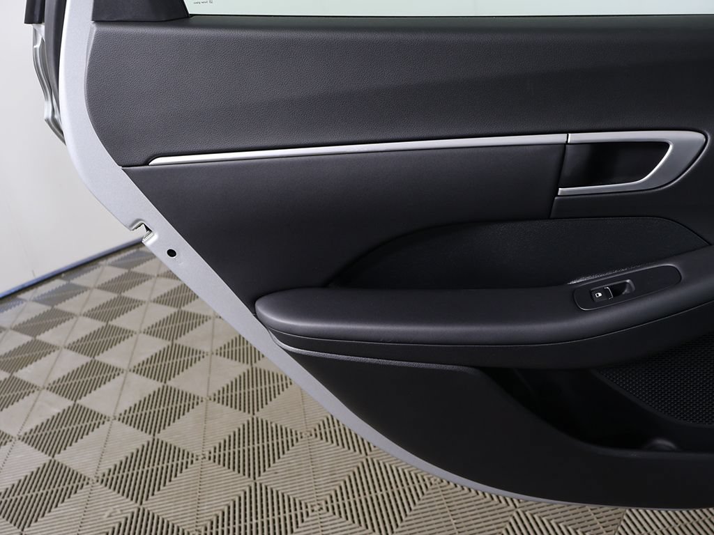 Certified 2025 Hyundai Sonata SEL FWD image 21