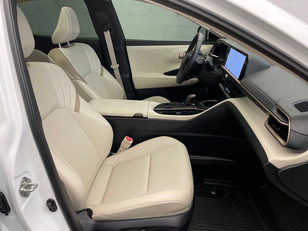 Used 2026 Toyota Crown w/ Advanced Technology Package AWD/4WD image 27