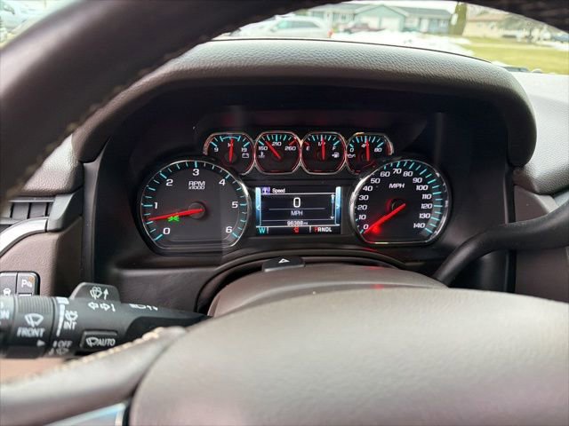 Used 2019 Chevrolet Suburban LT w/ Luxury Package image 11