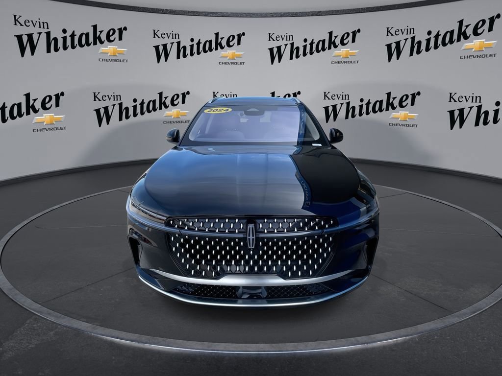 Used 2024 Lincoln Nautilus Reserve w/ Equipment Group 202A AWD/4WD image 3