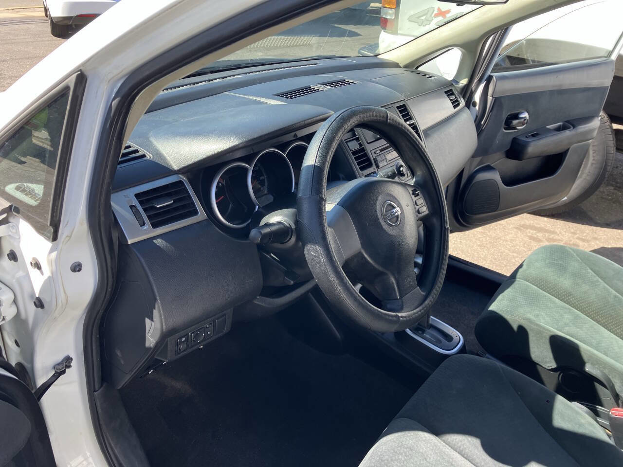 Used 2011 Nissan Versa 1.8 S w/ PWR Plus Pkg FWD image 15