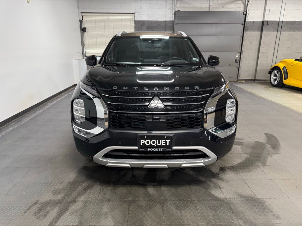 Used 2023 Mitsubishi Outlander SEL 40th Anniversary image 3