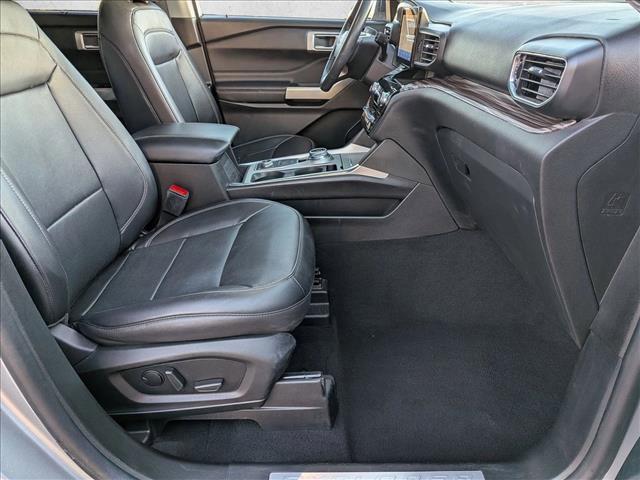 Used 2023 Ford Explorer Limited image 21