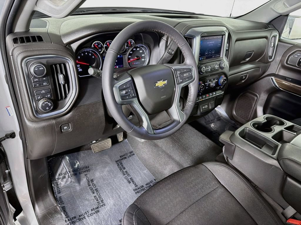 Used 2022 Chevrolet Silverado 1500 LT AWD/4WD image 9