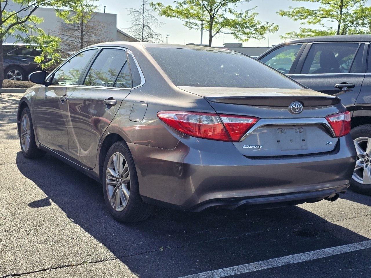 Used 2016 Toyota Camry SE image 5
