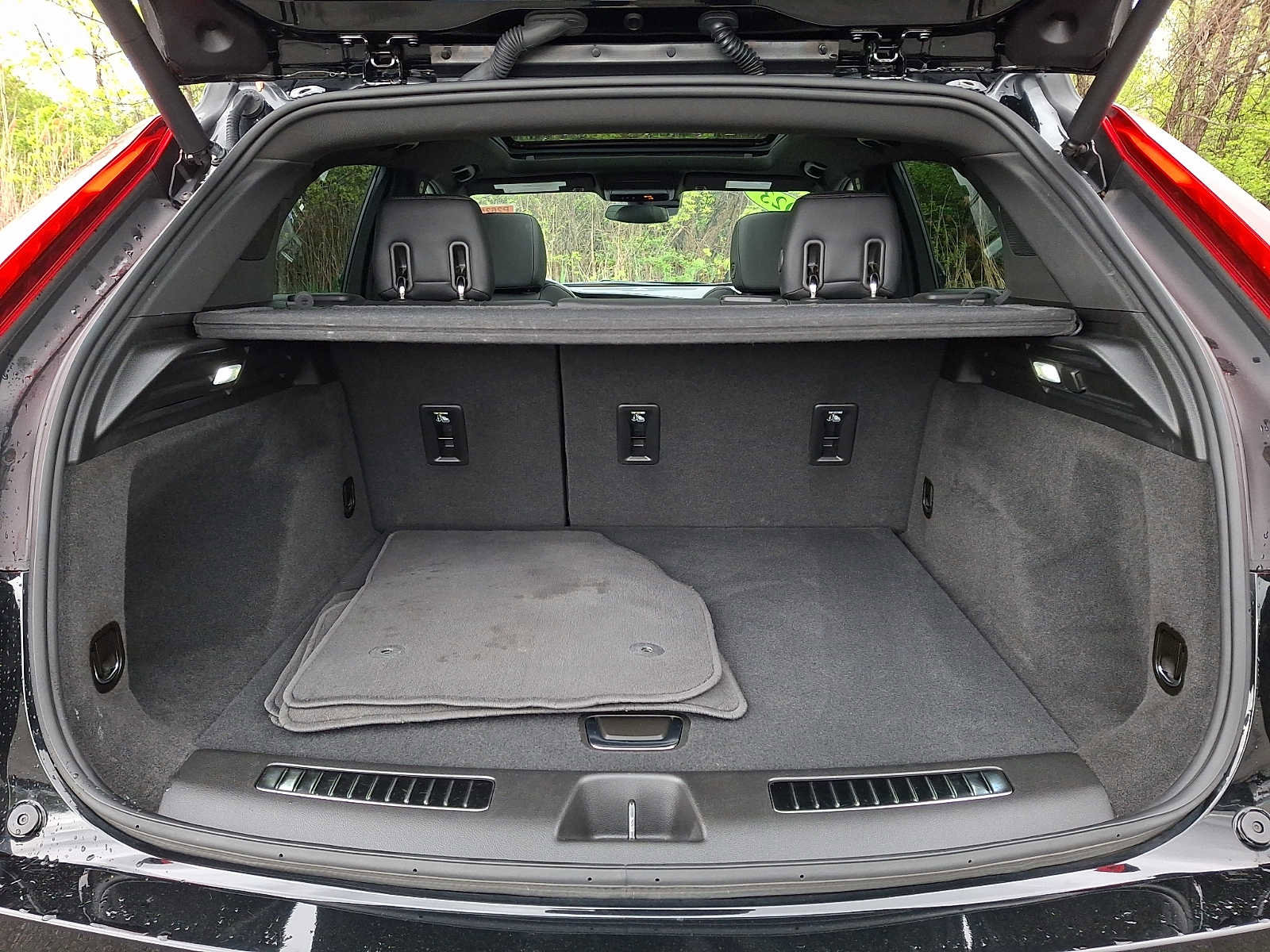 Used 2023 Cadillac XT4 Premium Luxury AWD/4WD image 29