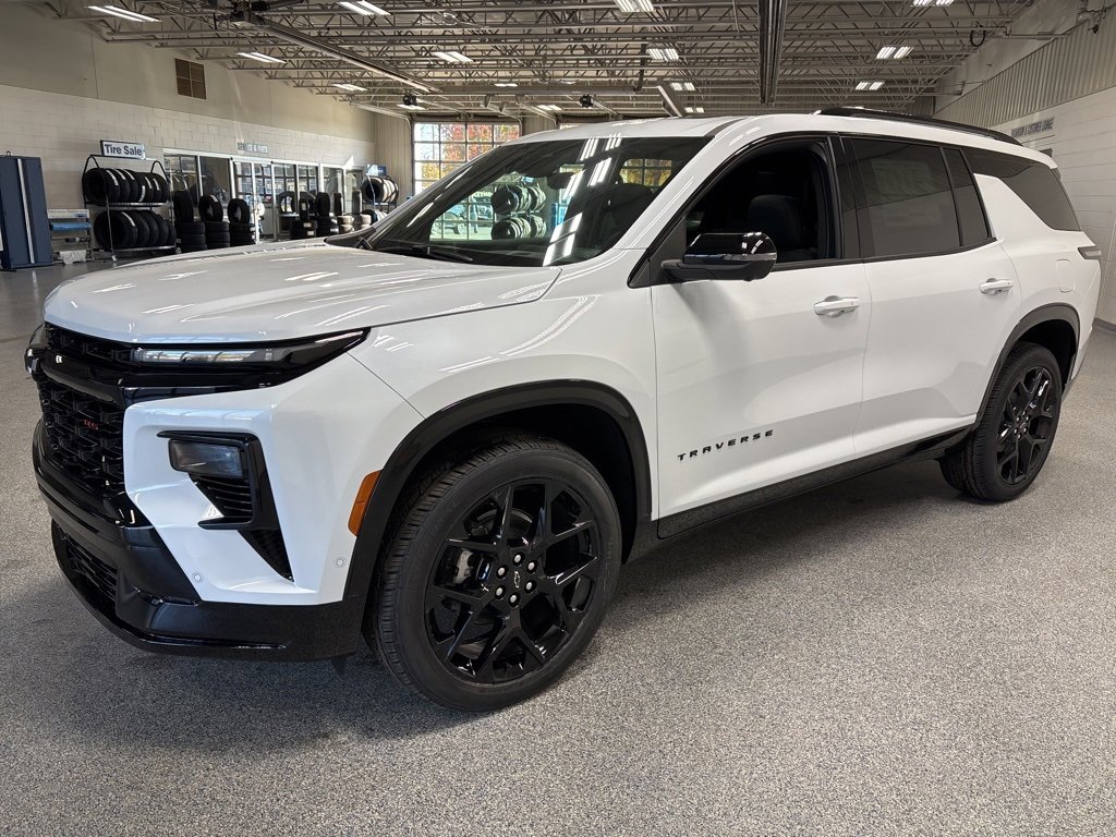 New 2026 Chevrolet Traverse RS image 3